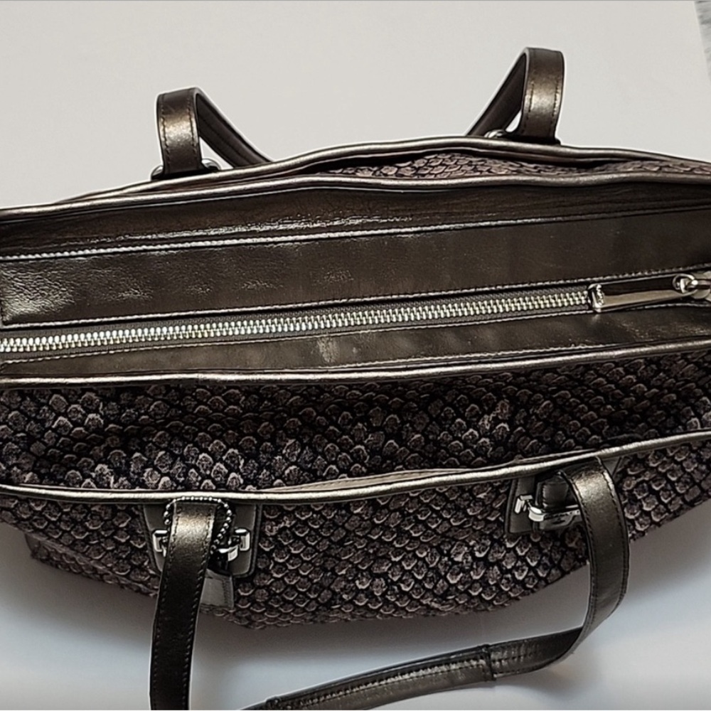 EUC Coach snake print bag with dust bag barely used - Picture 5 of 15